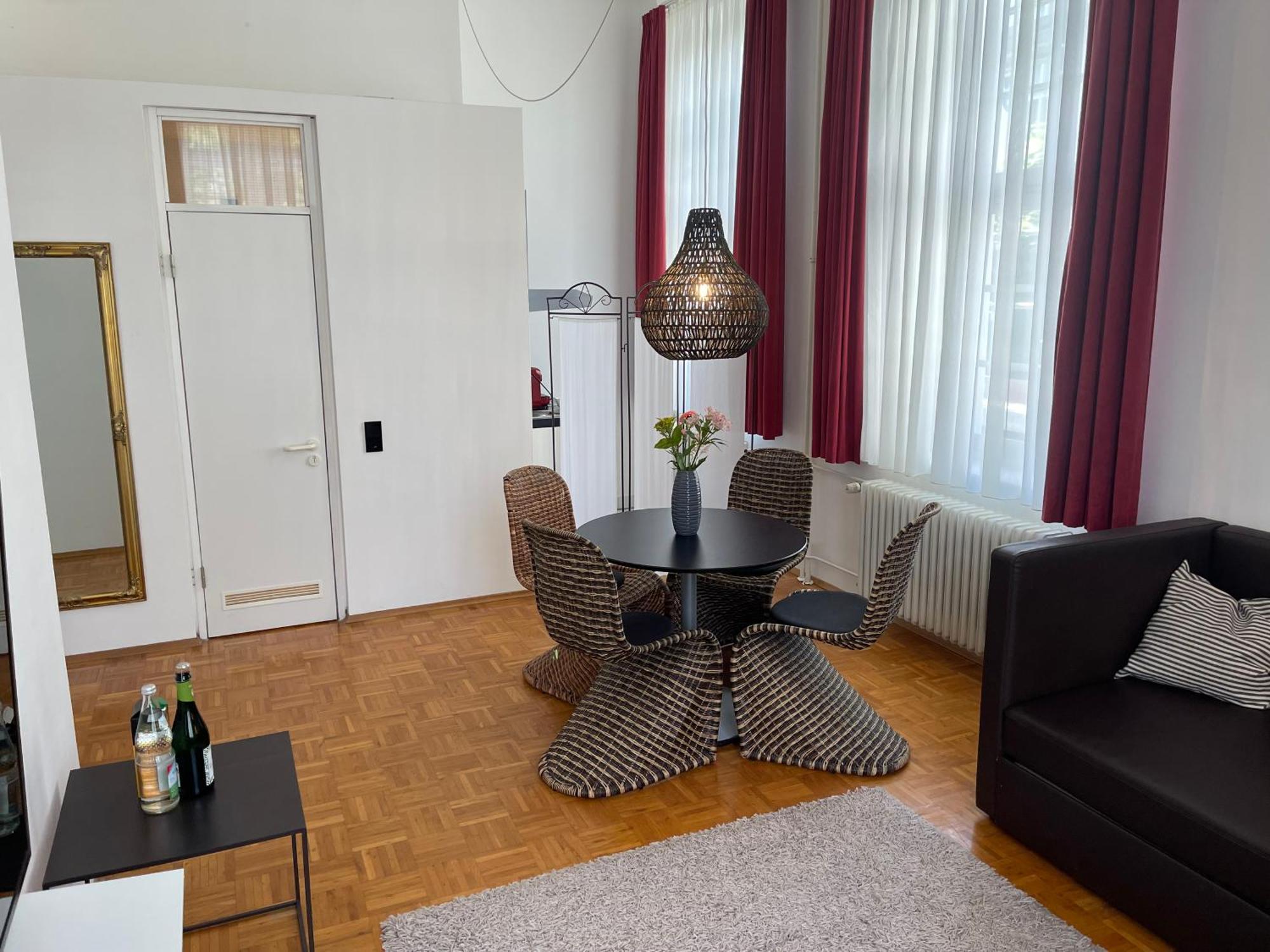 Whliving - Apartments & Studios In Konstanz Ngoại thất bức ảnh